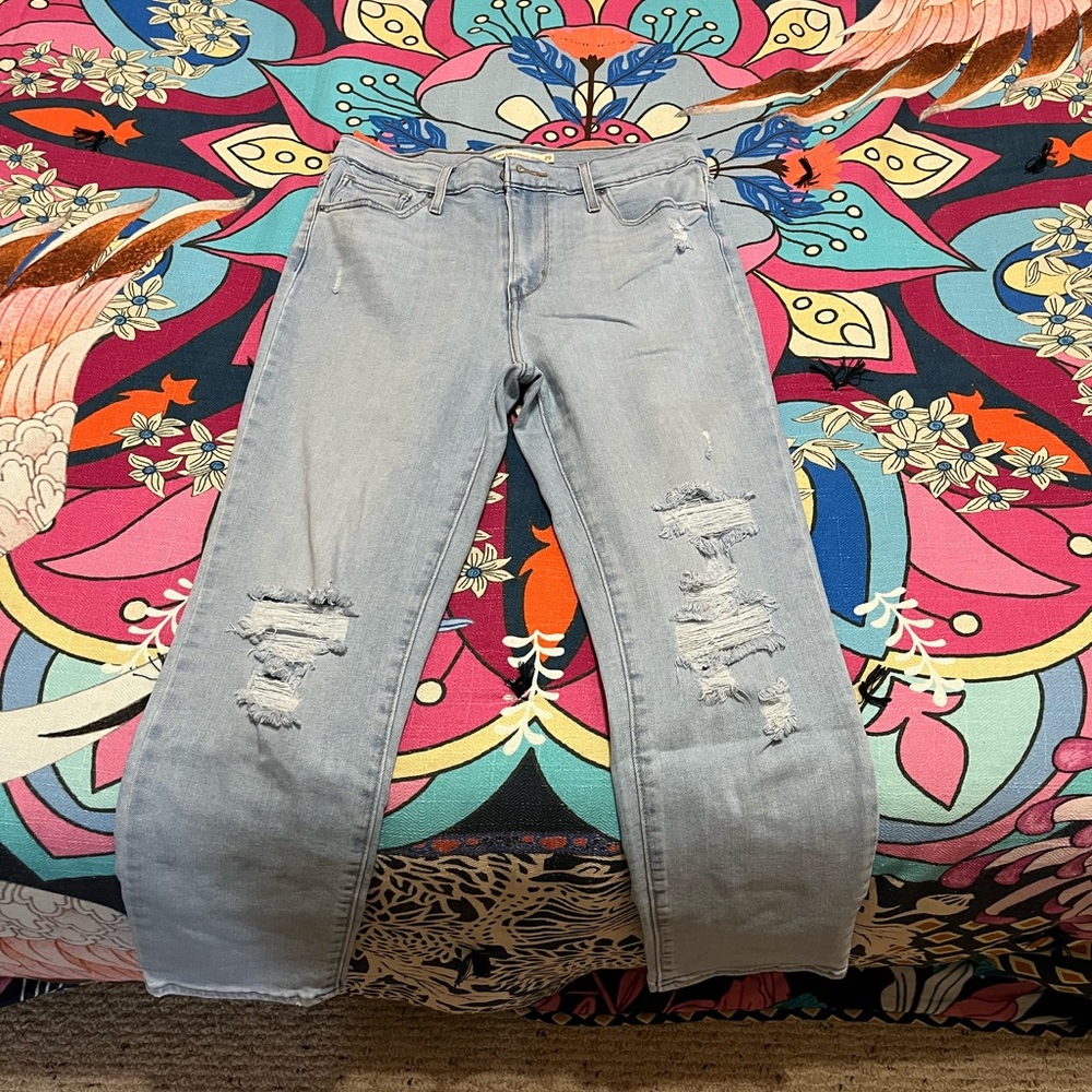 Levi’s Straight Distressed Jeans